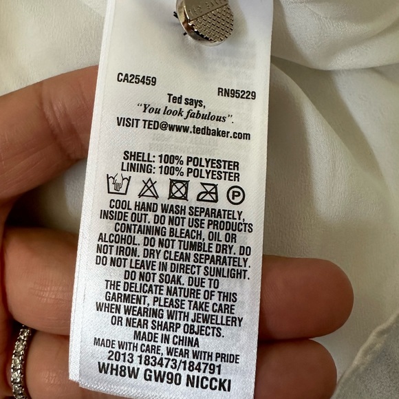 Ted Baker London white pleated blouse size 3 Medium - Picture 8 of 8